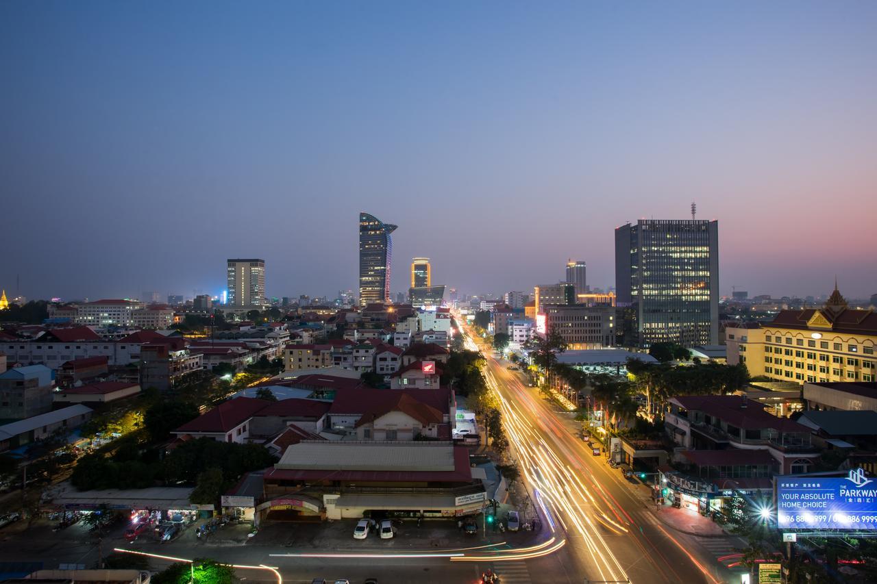 Kuch Oudom Hotel Phnom Penh Exteriör bild