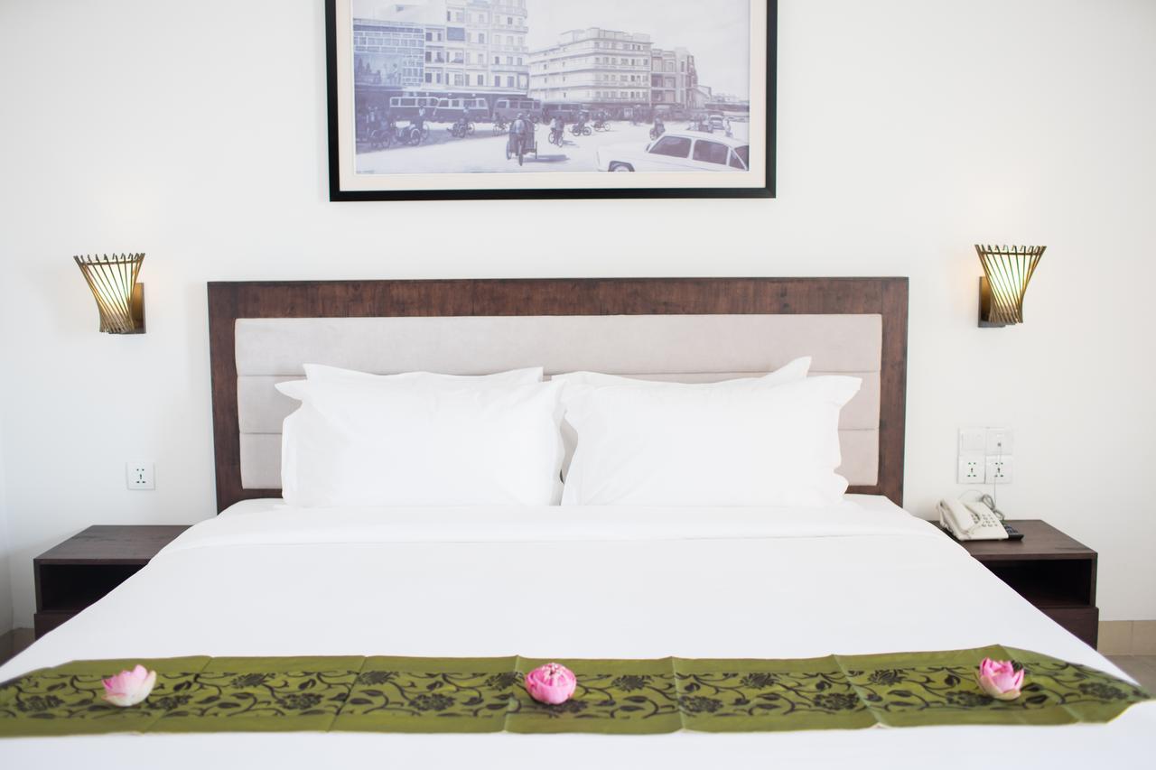 Kuch Oudom Hotel Phnom Penh Exteriör bild