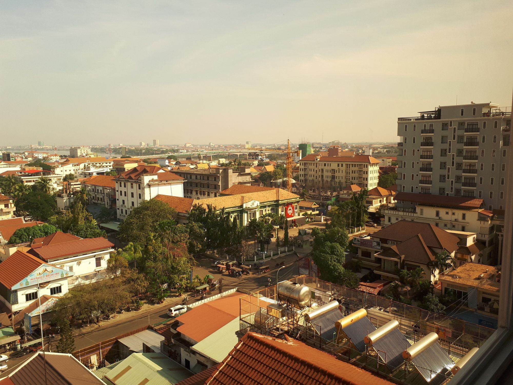 Kuch Oudom Hotel Phnom Penh Exteriör bild