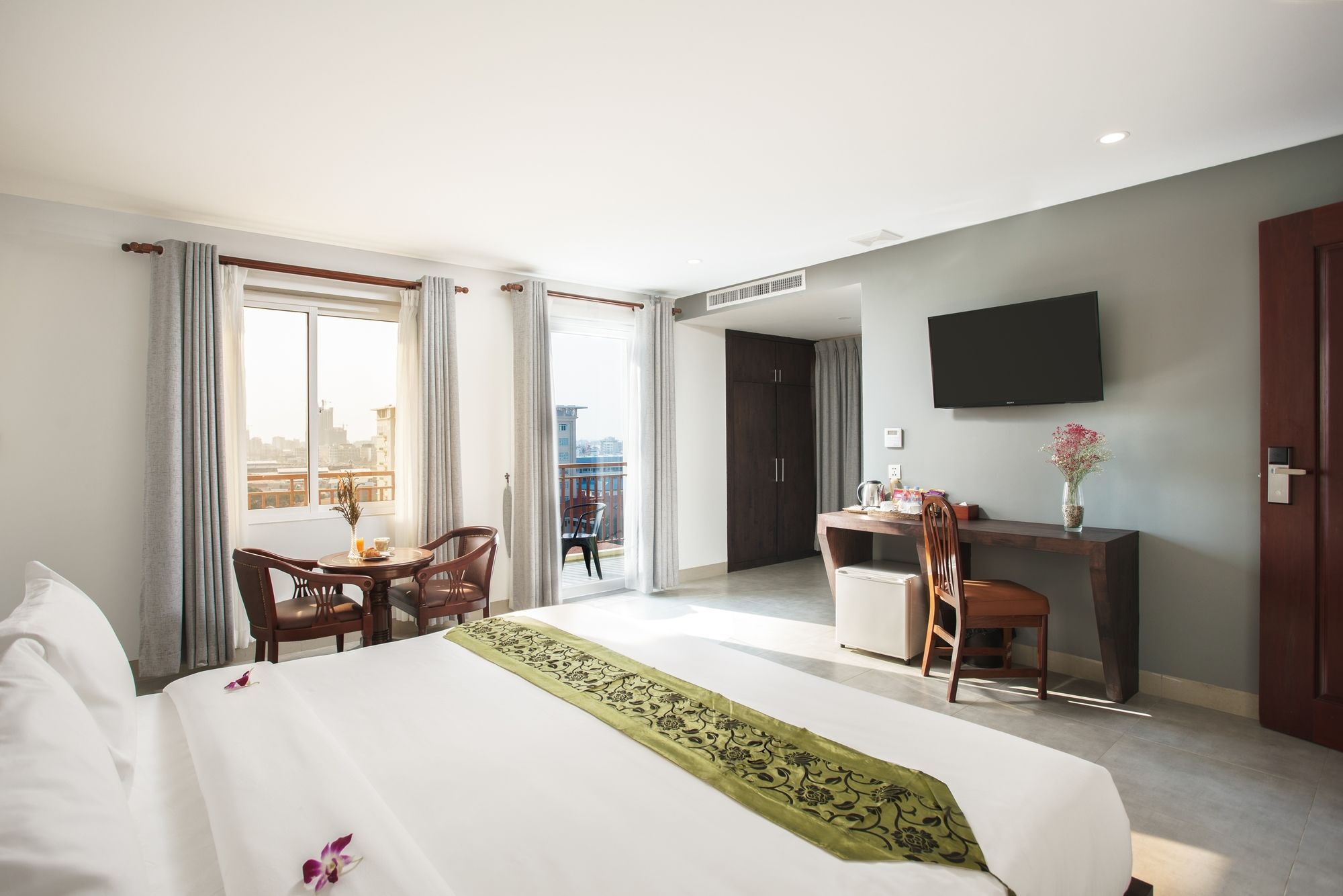 Kuch Oudom Hotel Phnom Penh Exteriör bild